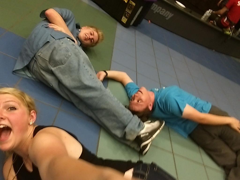 BryanBryant_'s tweet photo. #sehsgrad2015 http://t.co/UsvNOaOW6s