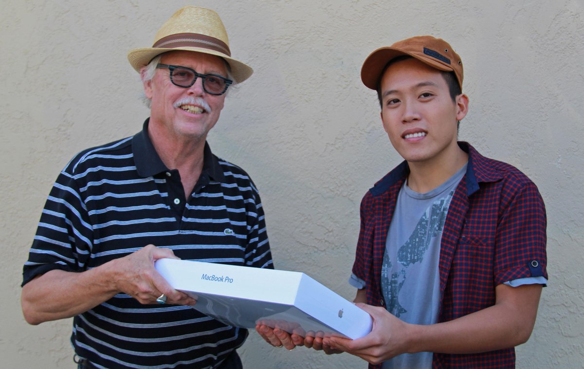 Mac Laptop Fellowship for outstanding Seniors who have overcome economic obstacles -- Apply: andrewfluegelman.com