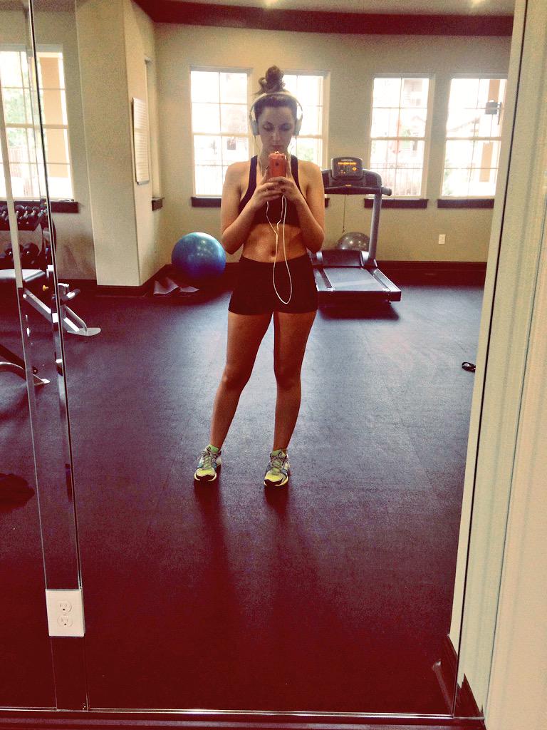 savannahadele's tweet image. Wasn&apos;t bad for my first work out in months 💪🏼 #imaworkinprogress