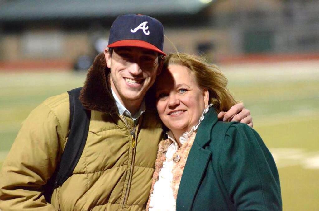 hachiebaseball3's tweet photo. Happy Mothers Day to all moms including My Nana, my stepmom, Tiffany (mother of my son), and especially MY mommy. http://t.co/S8J6JWVDku
