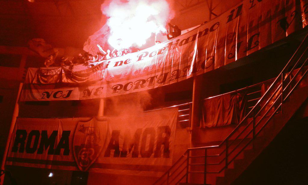 #NOBAR milan - As Roma #gedungkesenian Cibinong <a href="/RCI_Jakarta/">CAPITALE</a> <a href="/RCI_Romanita/">Romanita Indonesia</a> <a href="/RCI_Bogor/">Roma Club Bogor</a>