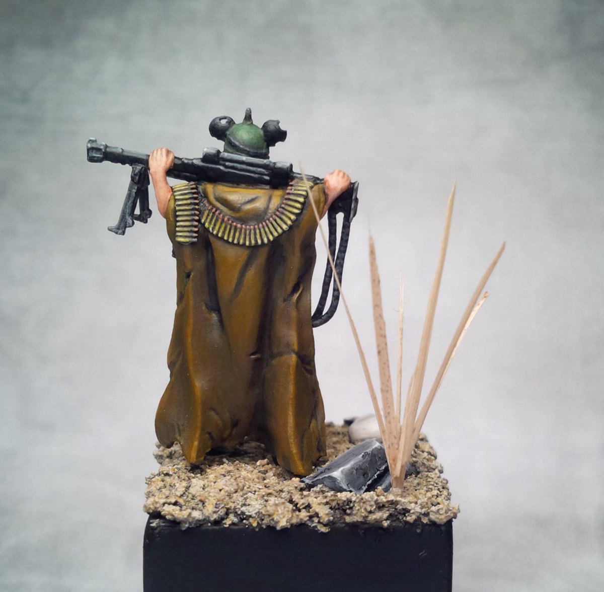 minisbytree's tweet photo. Finished @ragingheroes "One Shot Blondie" for #miniaturemonday #warmongers http://t.co/osXvN6U2uw
