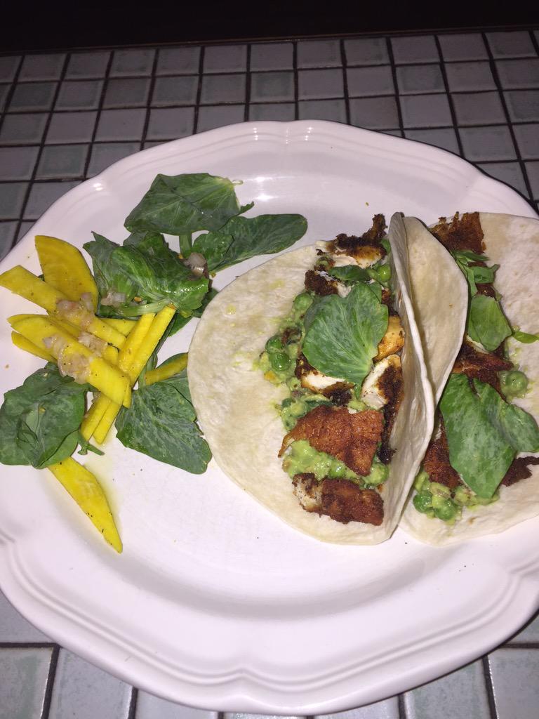 jbcamp74's tweet photo. Fish tacos @blueapron http://t.co/kPQ8tfQdwk