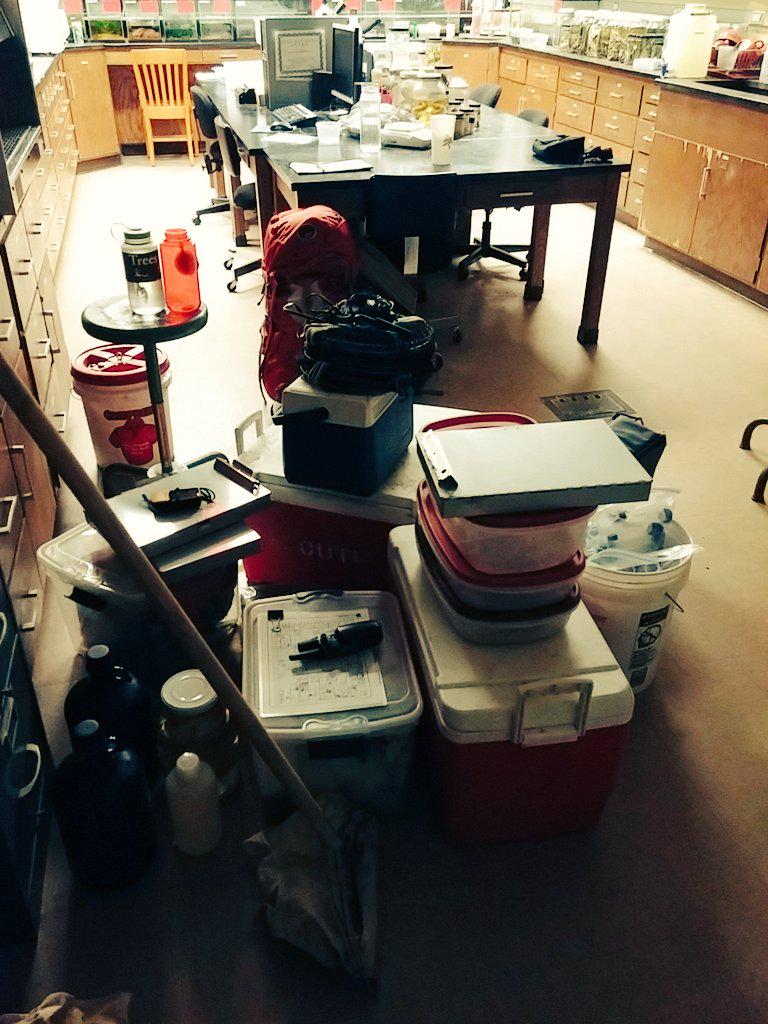 jfarkas14's tweet photo. All set for the first week of fieldwork! #kerbysark #fieldseason2015 #SD #HERPS #wetlands #:) http://t.co/cZmE4QPwdu