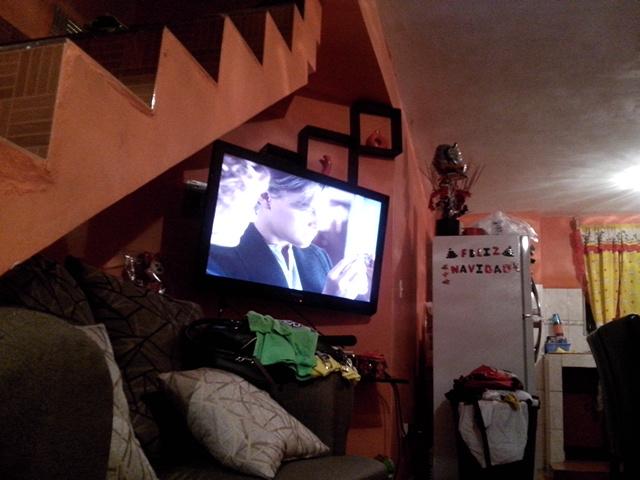 JudithDmz's tweet photo. #atodamadre viendo el titanic http://t.co/4GUnxz6rkK