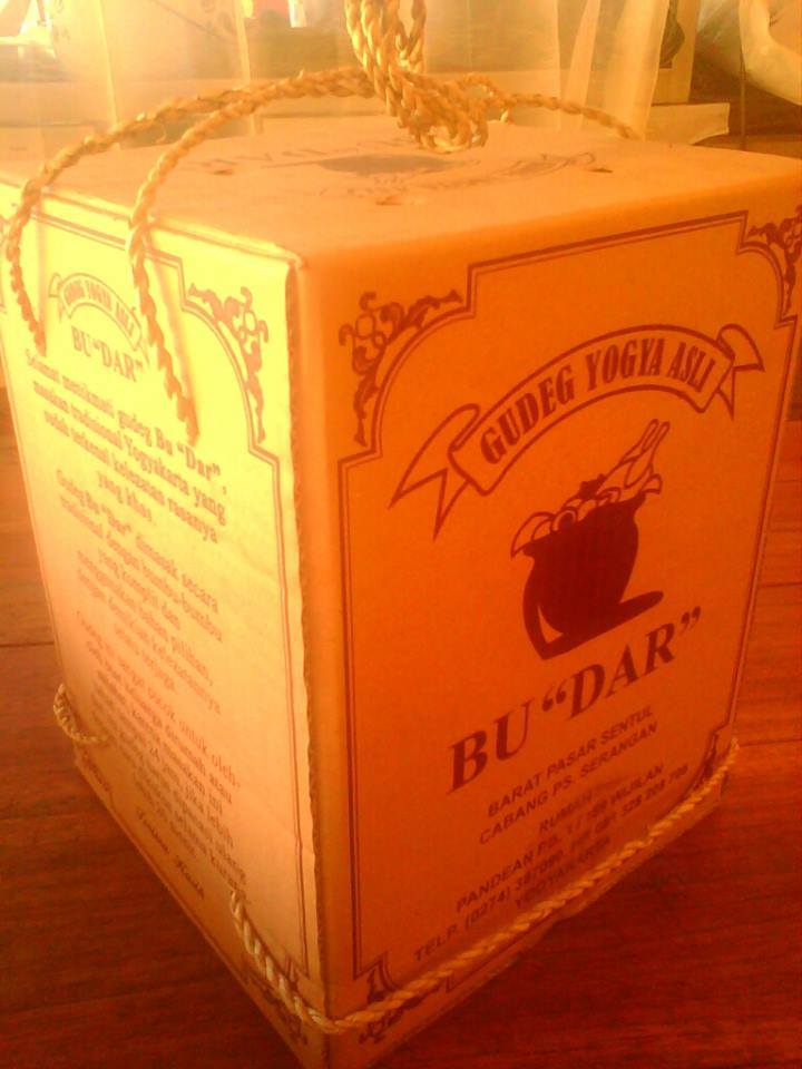 Ya JOGJA ...ya yang ini
Sambung Rasa 0274-387090
Gudeg Bu Dar (Pasar Sentul &amp; Serangan)
Manisnya PAS..Pedasnya MANTAP