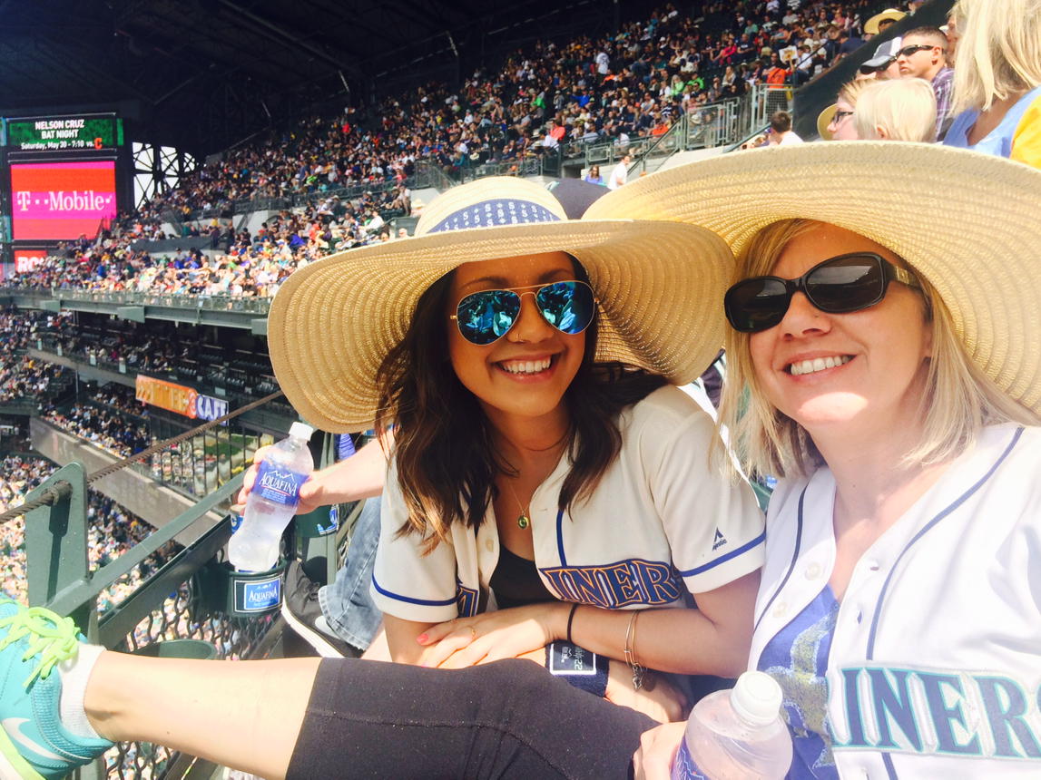 sierraberry's tweet photo. thank you @Mariners for the super cute sun hats!! #marinersmom #gomariners http://t.co/GVVw5akV3s