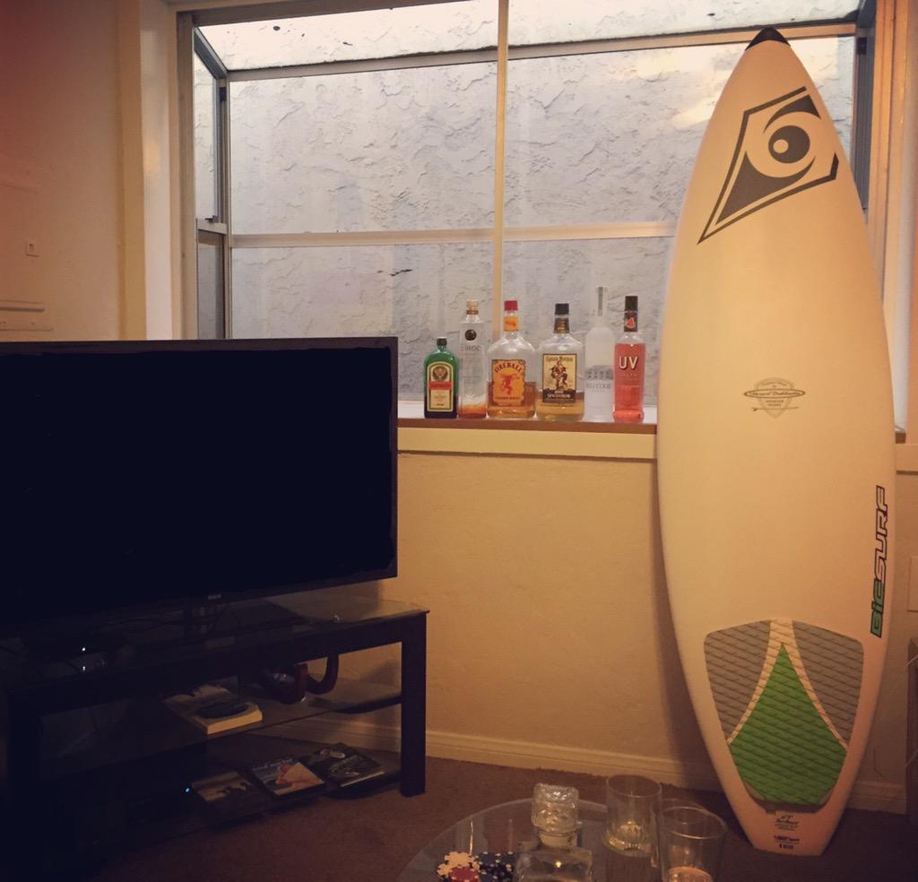 pmichael458's tweet photo. The new #board. #Surf #Surfing #Shortboard #Bic #BicSurf #Tourmaline #PacificBeach #SanDiego #California #SoCal http://t.co/o2espOfMq1