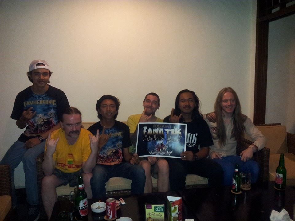 Kunjungan <a href="/CarcassBand/">Carcass</a> ke Markas Besar Fanatik Unwar Sekedar Bincang2 Sehat Kita Siapkan sesuatu yg berbeda untk Bali