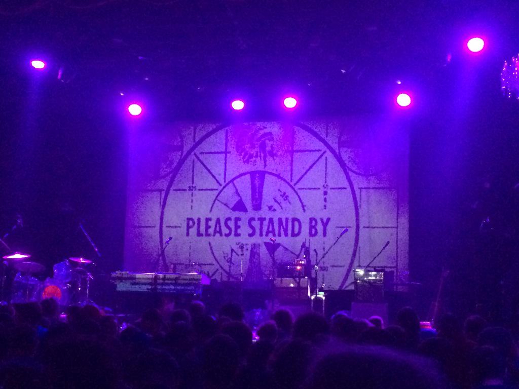 pointpointclick's tweet photo. @tmbg PLEASE STAND BY http://t.co/ffGqZgnQtL