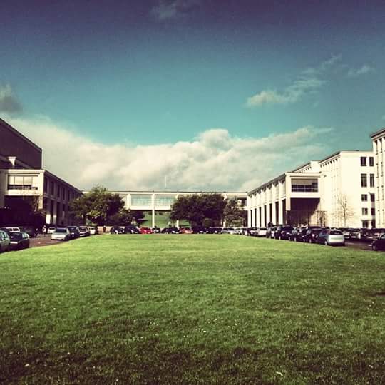 CulturaCaen's tweet photo. Caen meilleure ville étudiante de France selon @lemondefr. Bravo à l'@Universite_Caen  http://t.co/nItzX1T8T5 #Caen http://t.co/THQtEwKIBA