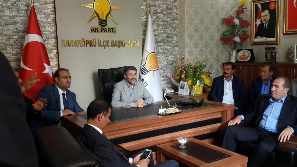 egilmezyusuf's tweet photo. Gnl. Bşk. Yrd. @nureddinnebati ile birlikte Karaköprü ilçe başkanlığımızı ziyaret ettik http://t.co/2WR1unjMPf