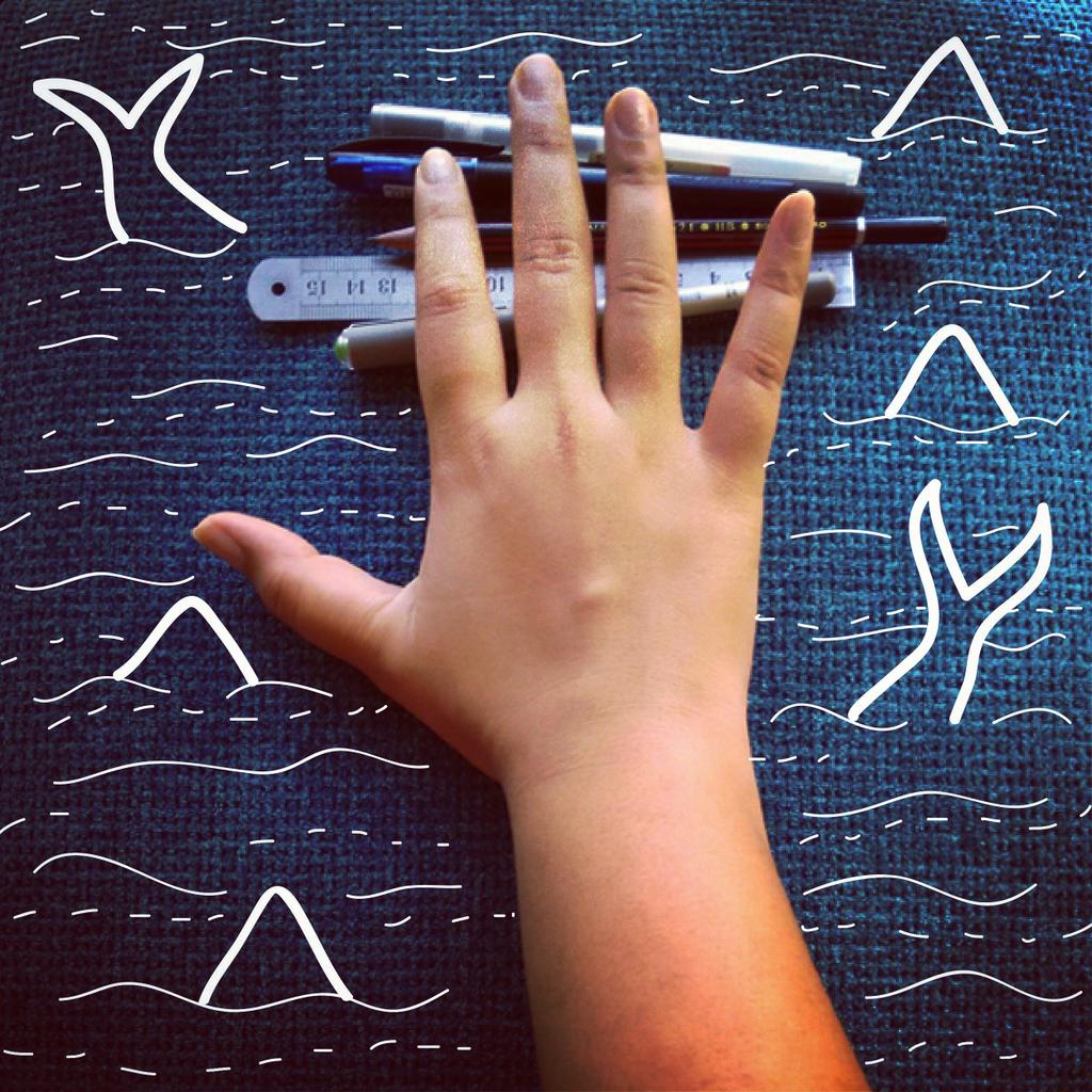Ladyfingersco_4's tweet photo. Sunday's sharks are circling #MonsterMonday #gettowork #sharks #woek #love #summerheat #procrastination #end http://t.co/UJjfOxdss0
