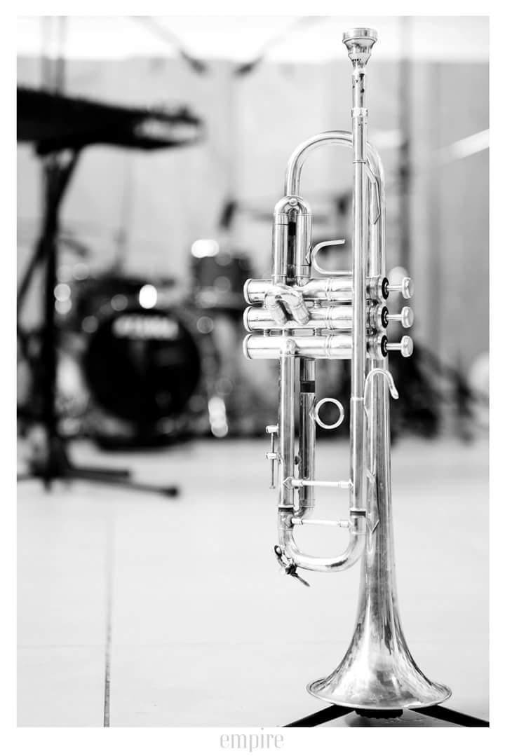 EmpireStudioITA's tweet image. Buongiorno followers, ecco un immagine del nuovo #videoclip #MoreAndMore con #MadeBoxes in #Sudestudio. Buon lunedì!