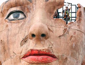 kristincoppola's tweet image. AIDA Set Designer Mark Thompson's Nefertiti Construction- #HandaOpera Sydney Harbour #operaharbour @OperaAustralia