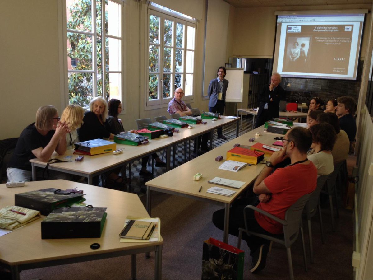De eerste workshop: photography in de Europeana database #girona #leonardo