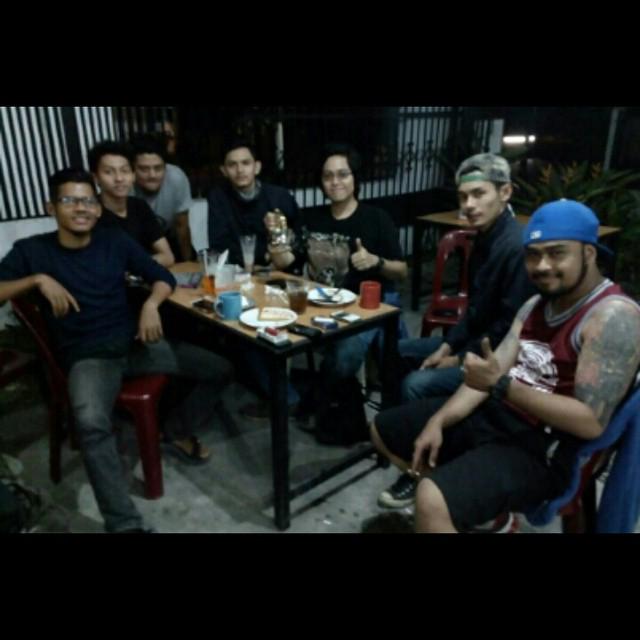 Ngumpul bareng #RapRockUnited medan @MP_hipmetal <a href="/catalystraprock/">CATALYST</a> <a href="/greenelectr/">green electricity</a> <a href="/RAPROCK_UNITED/">RAPROCKUTD INA</a>