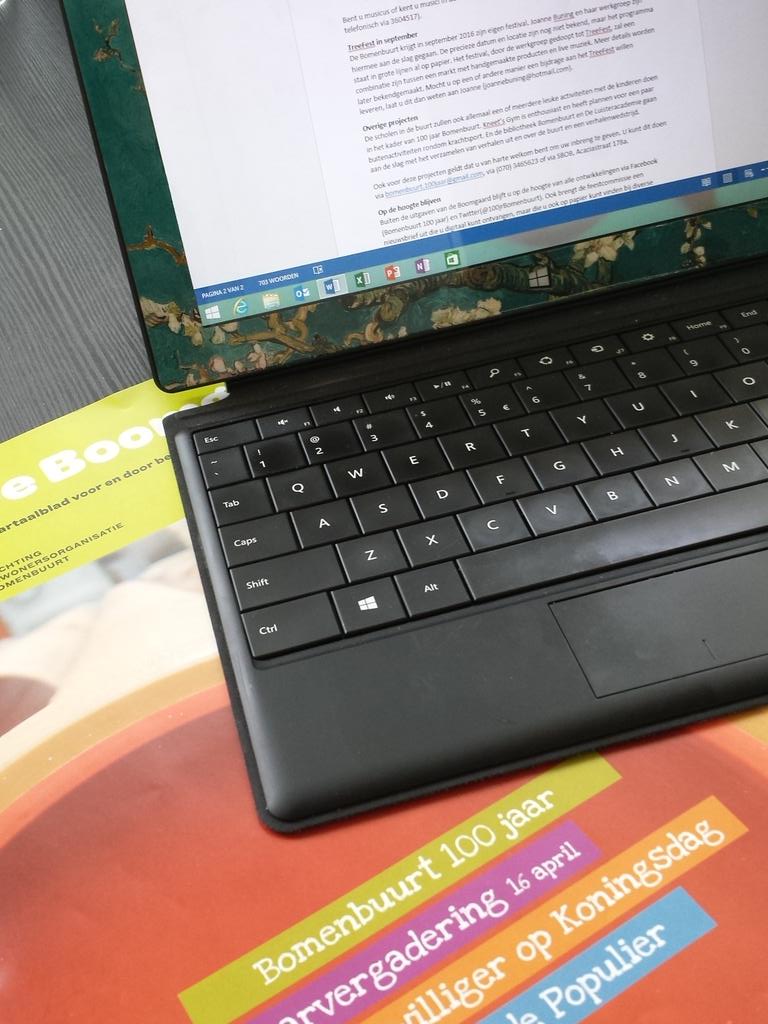 Artikel schrijven voor #DeBoomgaard: over de foto expositie, het muziekproject en #TreeFest. Veelbelovend! #100jrbb