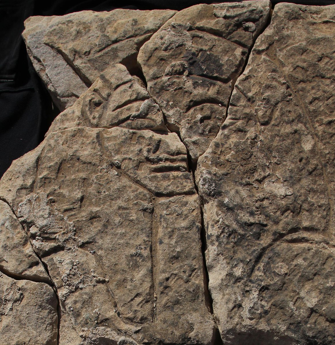 NealSpencer_'s tweet photo. Strange #frontality at New Kingdom #amarawest .... find out more at today's colloquium http://t.co/Vnu87D6ZcW http://t.co/DnMDIarelE
