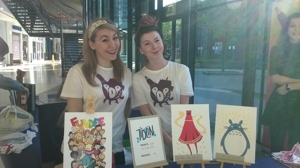 vicky_stephen94's tweet photo. #POPDUNDEE id finally here! Get on down to the @Overgate and grab some arty goodies! @DJCAD http://t.co/KXUmJt82vt