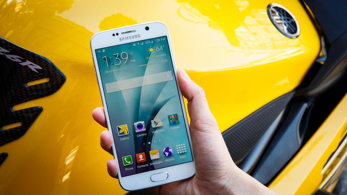 CNET's tweet photo. What are the top 100 products in tech right now? http://t.co/JoYZPSsXhA http://t.co/MPlaqmuOfr