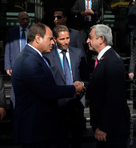 Ermenistan Devlet Başkanı Serj Sarkisyan, Mısır Cumhurbaşkanı Abdulfettah Sisi ile Rusya başkenti Moskova'da görüştü.