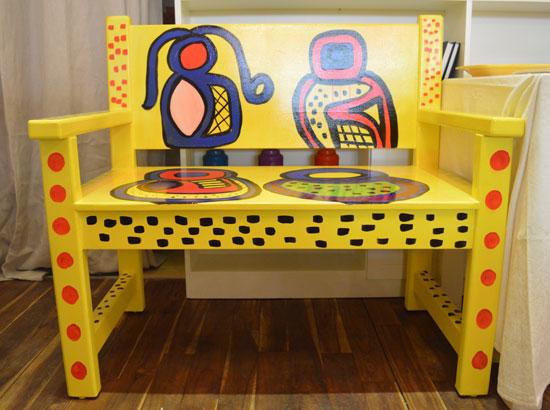 timesofoman's tweet photo. #Omani artist @radhikahamlai: Painting for daily use, not just for decoration. http://t.co/4RladKyrTX http://t.co/24rQkA4HaM