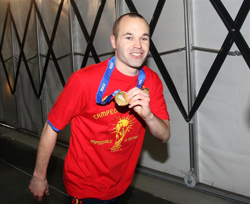 Happy Birthday Andrés Iniesta

6 La Liga
6 Spanish Super Cup
3 UCL
2 Copa Del Rey
2 FIFA CWC
2 Euros
1 World Cup 