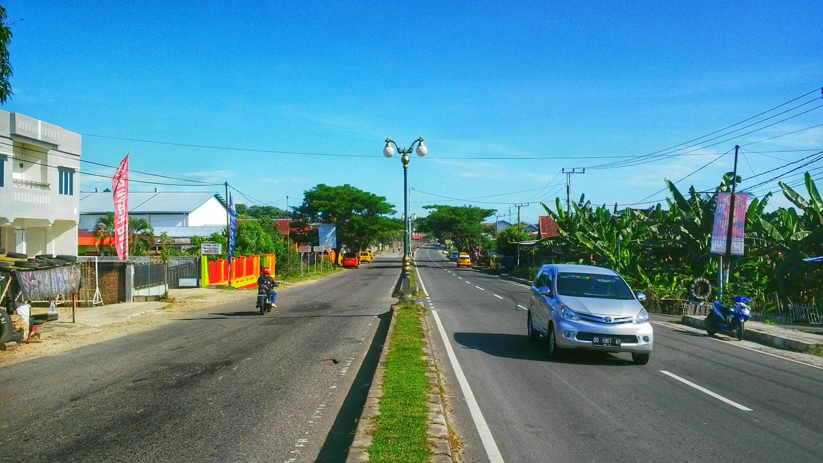 _KotaParepare_'s tweet photo. Perbatasan Parepare - Barru, aman terkendali jelang kedatangan BJ. Habibie @habibiecenter 
#ParepareKotaHabibie http://t.co/TvXQazSVA4