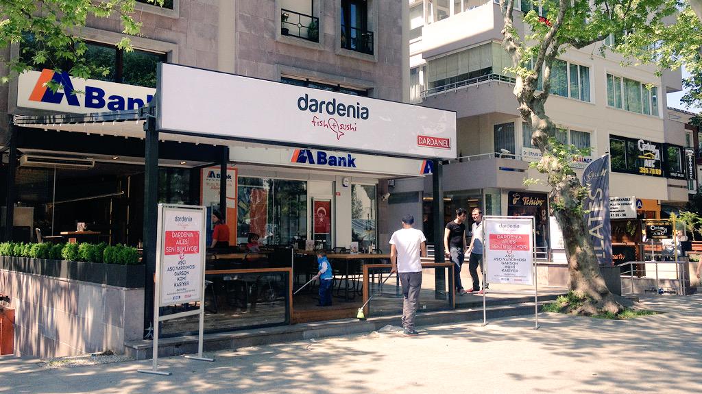 Caddescope's tweet photo. Caddebostan insanı balıkçıdır 🎣 2. Dardenia açıldı! @DardeniaFish http://t.co/LApIlIno2n