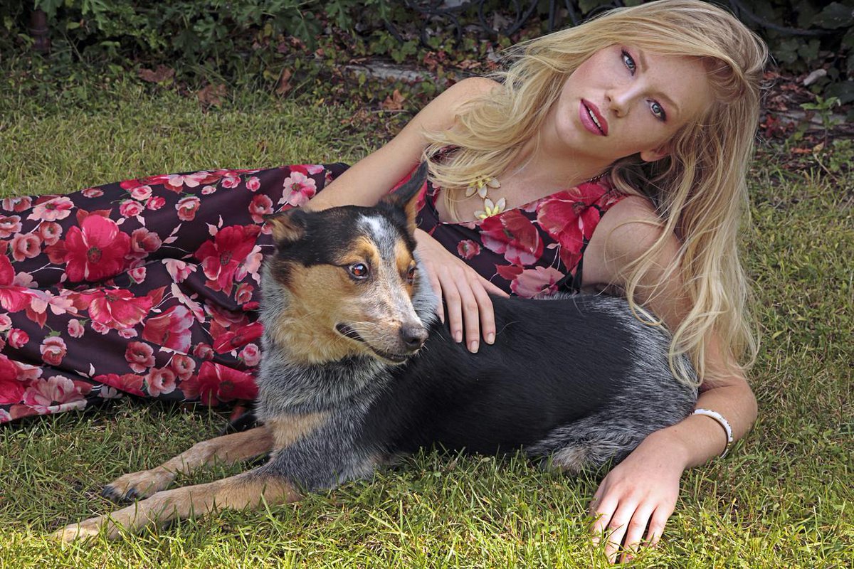 ROMPMagazin's tweet photo. Fashion photographer Malinowski shoots again http://t.co/G3W3yVkNFn #fashion #photographer #Chicago #dogs #interview http://t.co/eiE0BCuO2I