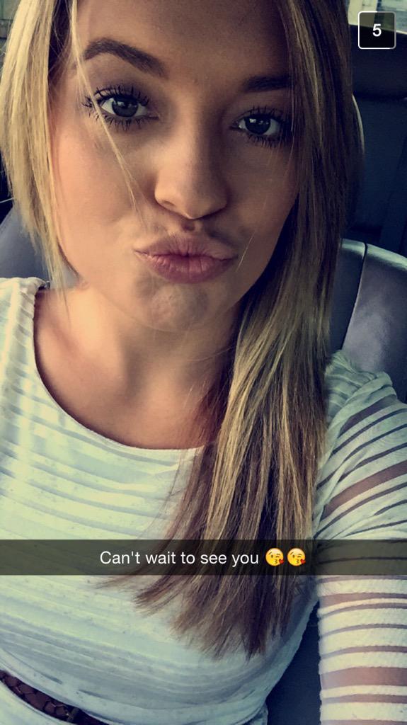 Jordan_Cofield's tweet photo. Bc I haven't see her in 3 days 💔😭 http://t.co/B2CZrTGD3N