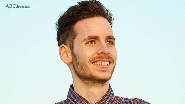 abcdesevilla's tweet photo. Muere Albert López, el joven jugador de balonmano que luchaba contra el cáncer http://t.co/o0T7Exkb7m | #Deportes http://t.co/3iAaaSvpkx