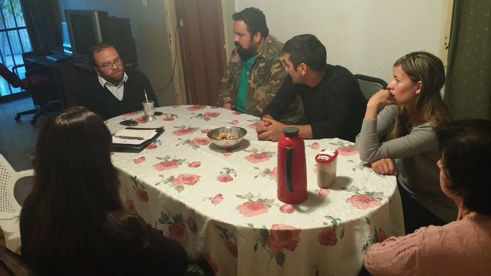 MUPArgentina's tweet photo. @MUPMENDOZA continúa recorriendo B°s de Godoy Cruz http://t.co/XO0BqlkLXO @MarianoMaure @AdolBermejo @DiegoMPalauMza http://t.co/8AH2Hp8sBO