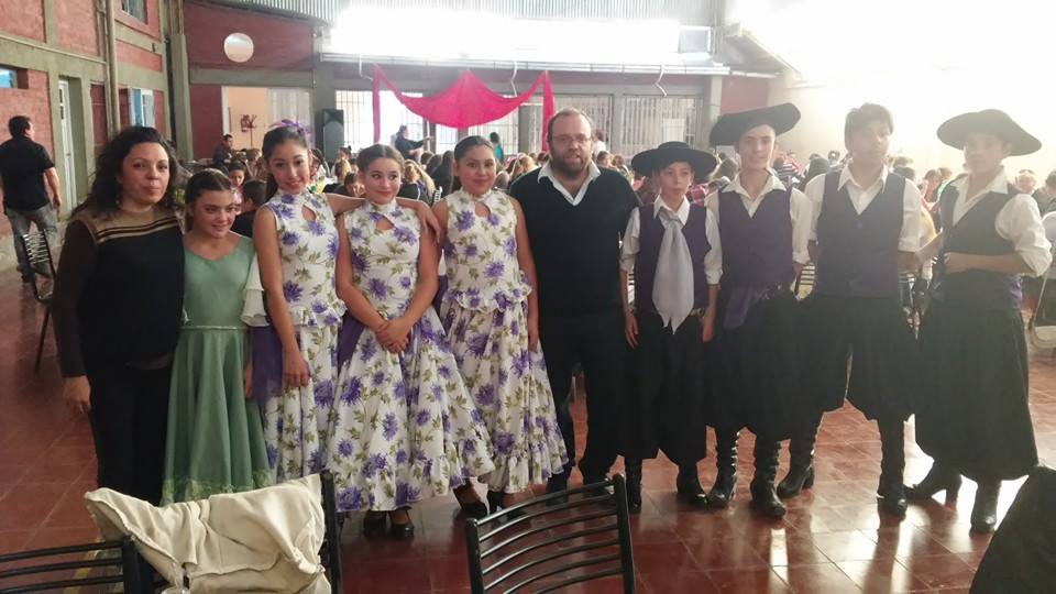 MUPArgentina's tweet photo. @MUPMENDOZA continúa recorriendo B°s de Godoy Cruz http://t.co/XO0BqlkLXO @MarianoMaure @AdolBermejo @DiegoMPalauMza http://t.co/8AH2Hp8sBO