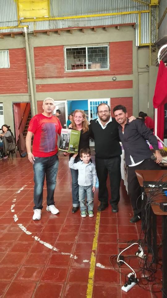 MUPArgentina's tweet photo. @MUPMENDOZA continúa recorriendo B°s de Godoy Cruz http://t.co/XO0BqlkLXO @MarianoMaure @AdolBermejo @DiegoMPalauMza http://t.co/8AH2Hp8sBO