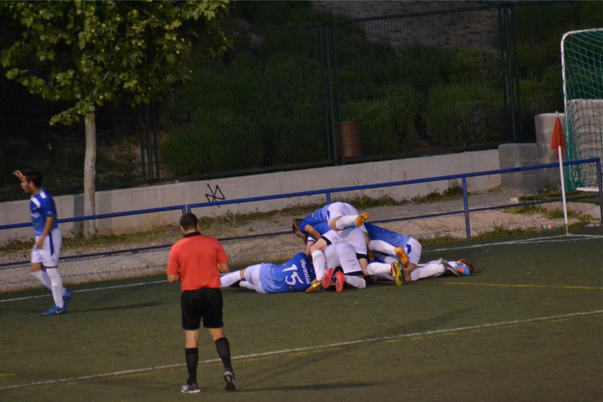 PintoJuvenilA's tweet photo. Los goles http://t.co/2dY6g0Idjx