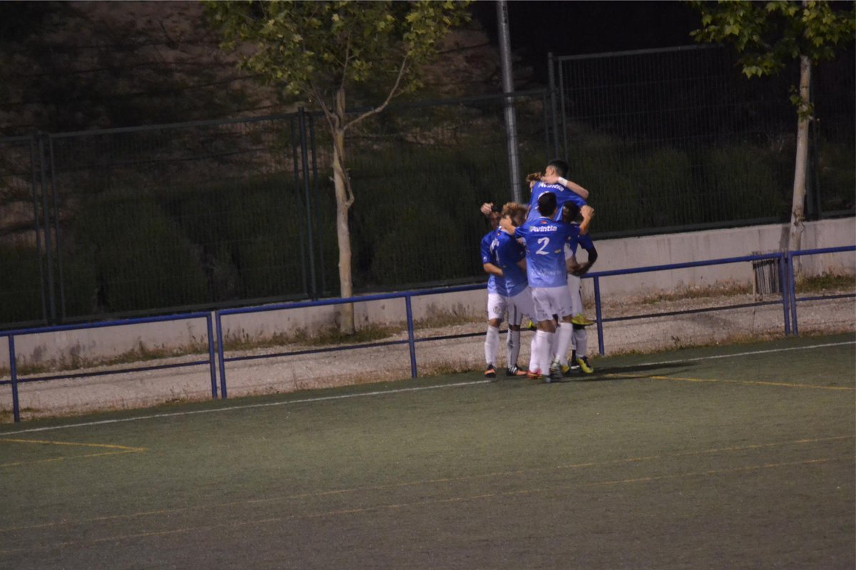 PintoJuvenilA's tweet photo. Mas goles http://t.co/0u8YilL7Cn