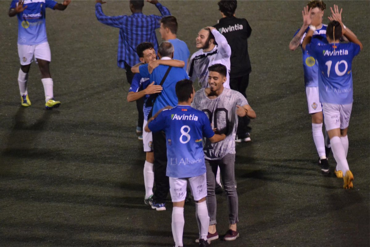 PintoJuvenilA's tweet photo. El orgasmo final http://t.co/2in2Dv3XM0