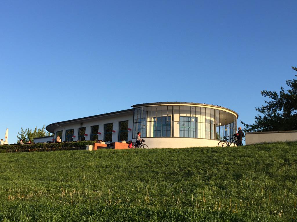 UtahStateASLA's tweet image. Great dinner last evening at Kornhaus. #Bauhaus #kornhaus #elbe #Germany #usu #utahstate #LAEP #asla