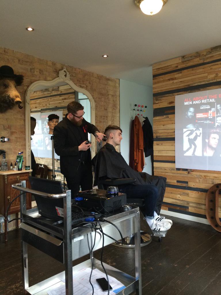 njmhair's tweet photo. #allabouttheboys gents course. @ceara_murphy @xamylouise12x @njmhair training today #Matrix @mattjgavin http://t.co/n60bUSK8T6