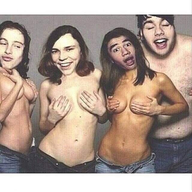HemmoKatrina's tweet photo. @5SOS please notice me? 😔 http://t.co/dIl3svtC5T