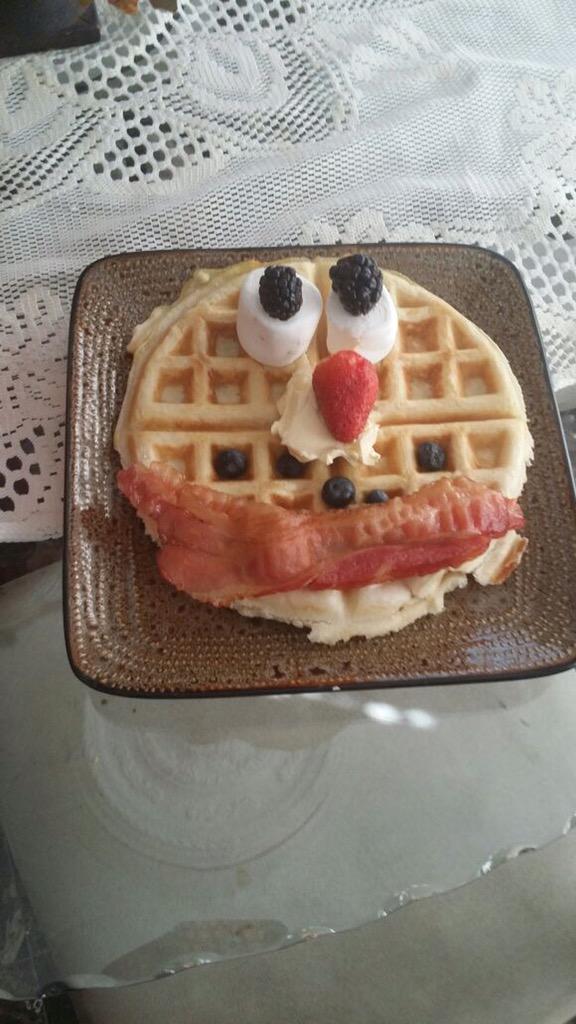 raysmichelle's tweet image. I make some pretty cool waffles🍳🍩🍪