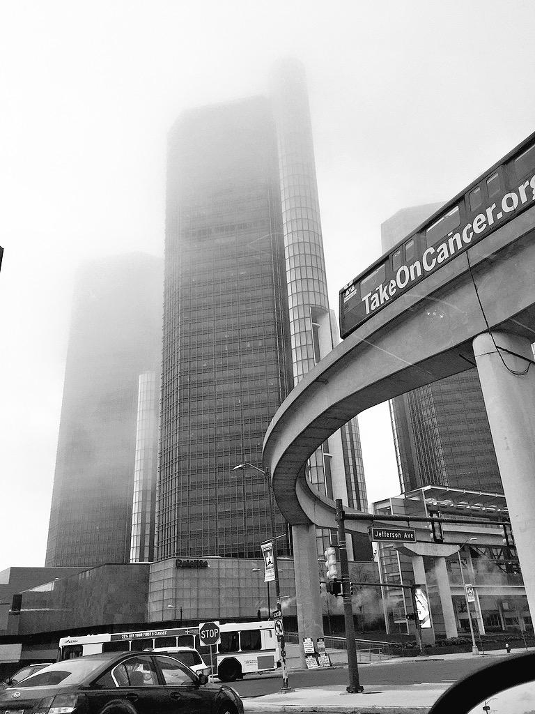 courtzemke's tweet photo. Ready for my first day as a #GMIntern #detroit http://t.co/kV9QcjQDzb