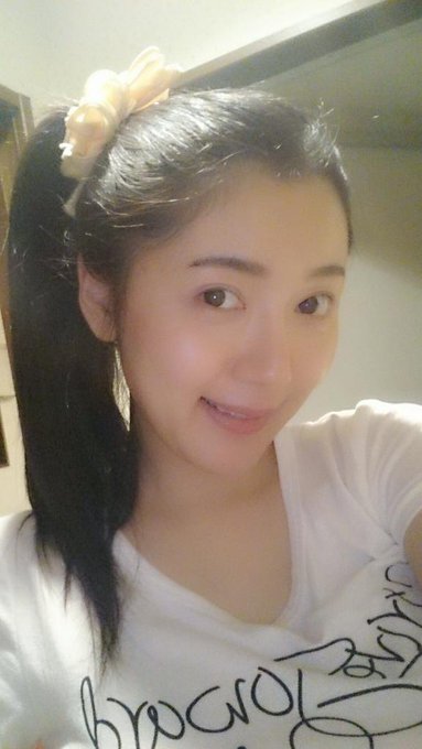 今日は久しぶりに素っぴんの日だった󾭠お肌も喜んでる󾭠 http://t.co/kutXyuCrvh