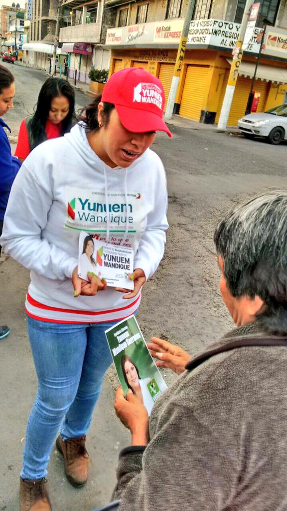 YunuemW's tweet photo. Iniciamos desde muy temprano nuestro recorrido por el #Distrito31 dando a conocer las propuestas para un mejor #Neza http://t.co/SjmIC0PBWA