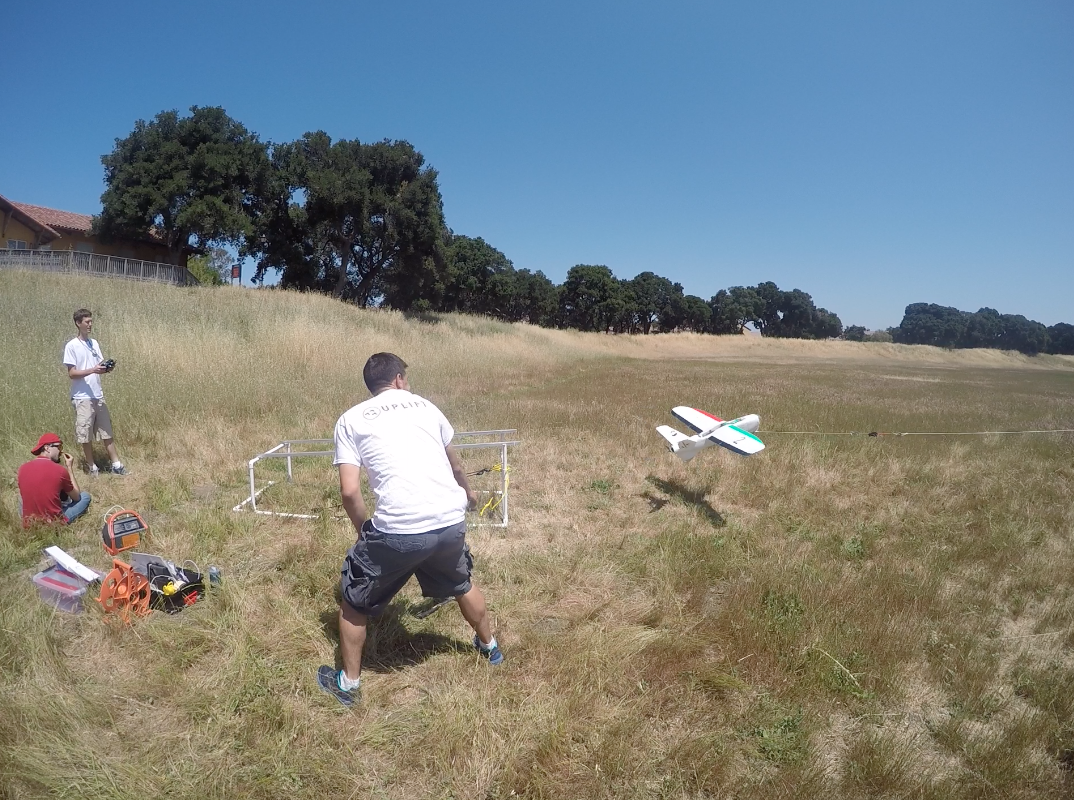 SyriaAirlift's tweet photo. Walliid 2 takes off to new best personal record... 130km flight with 1kg airdrop at 70km point @UpliftAero http://t.co/QR6P9Lr1mp