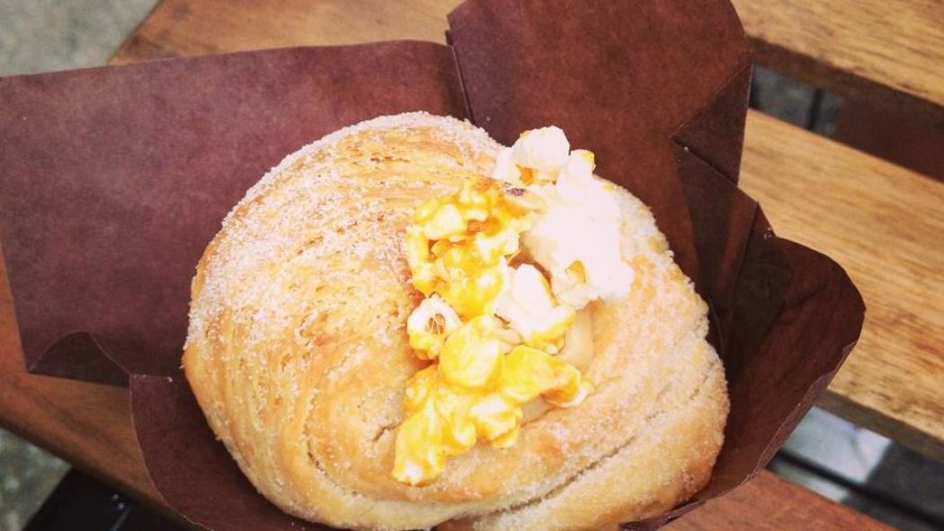 Move over Cronuts? Montreal pastry shop launches the Crocake. eater.com/e/8348626?utm_…