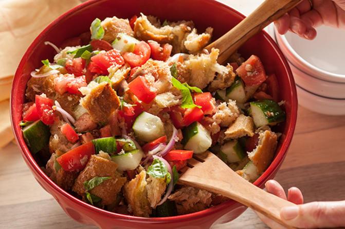 hotelmarios's tweet photo. Panzanella, do it yourself ! http://t.co/ghr10v5sei #panzanella #ribollita #food #florence #recipes @hotelmarios http://t.co/UCMUaa2tBt