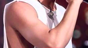 stay_withhanbin's tweet photo. OHMY #8 WHOSE ARM IS THIS?! *do not forget to RT and include your answer* #IKON #SWHgame http://t.co/5ivapYqZ6w